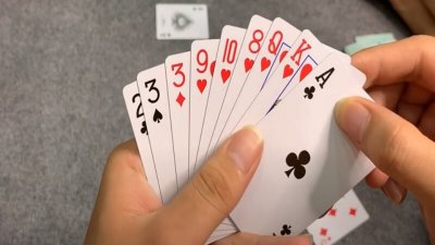 Cách nhận biết lá bài từ phía sau cực chuẩn: Bạn đã biết chưa?